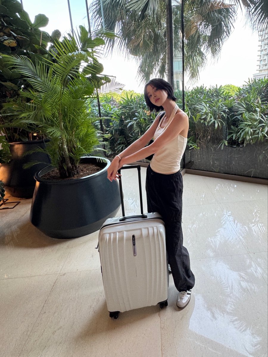 KwonNaraUpdates's tweet photo. 260904 | Kwon Nara (hv_nara) Instagram Update 💖
🔗: https://t.co/oUm2nt4q4h
#KwonNara #권나라 #Samsonite #쌤소나이트 https://t.co/05qahz7JPp