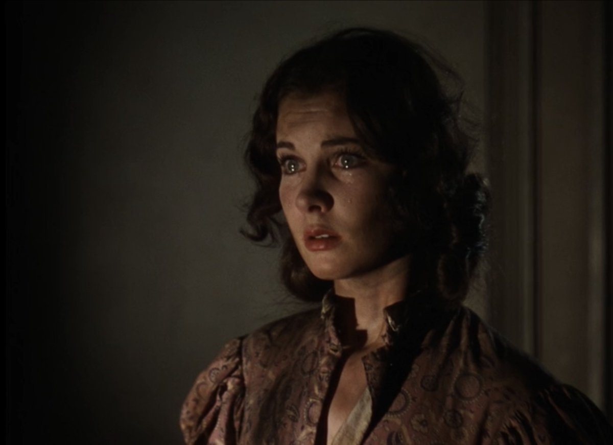 ritagayworths's tweet photo. if you try to use light and shadow and color like this in a movie in 2026 they kill you https://t.co/ErMdCcakck