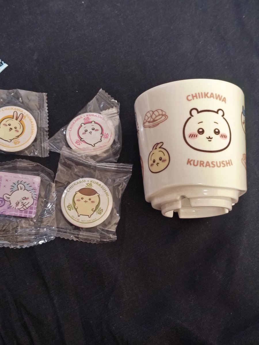 BoNNTANN1's tweet photo. 意思が弱すぎてついつい食べたいもの頼んじゃってビッくらポン余り回せなかった(´・ω・｀)
でも湯呑みは無事ゲットしました👍
食べたものどれも美味しかったし大満足
#ちいかわ
#くら寿司 https://t.co/EyUzdBaKdT