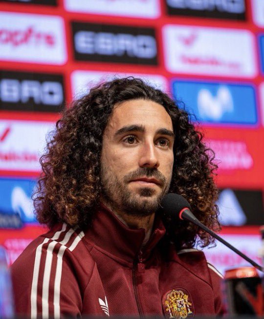 UTDbrims's tweet photo. 🗣️ Marc Cucurella:

How is the goat debate settled ? I have never seen this side of Lionel Messi until this World Cup so him proclaiming himself as the goat was expected . We always spoke highly of him as someone who was respectful and humble, but this tournament completely changed my opinion of him.

When he reported me to the referee because I slightly touched my mouth, I was shocked. I never expected a player like him to do that.

Throughout the World Cup, I saw him telling referees to book players who tackled him. People call him humble, but I don’t see it that way. Watching everything that happened over the last two World Cups made me question the legacy he’s built.

Cristiano Ronaldo has always been honest about who he is, confident, outspoken, and never pretending to be someone else. I’d choose Ronaldo over Messi any day because I’ve played against both and know what they’re really like.”