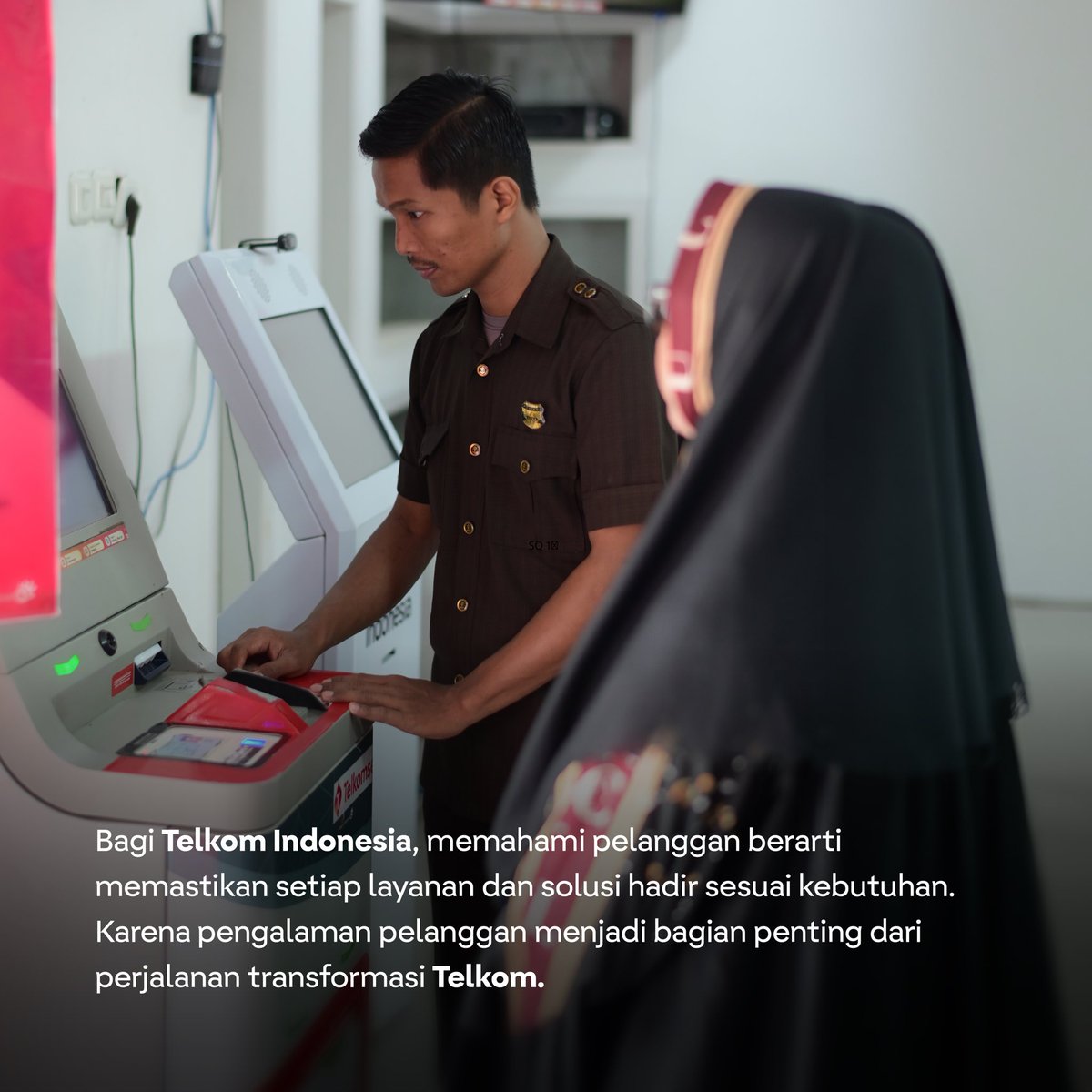 TelkomIndonesia's tweet photo. #SobatTelkom, Selamat Hari Pelanggan Nasional 2026!
Melalui semangat #ThinkCustomer, Telkom Indonesia terus menjadikan kebutuhan dan pengalaman pelanggan sebagai bagian dari setiap langkah.
#ElevatingYourFuture https://t.co/4Ss3dVhgyw