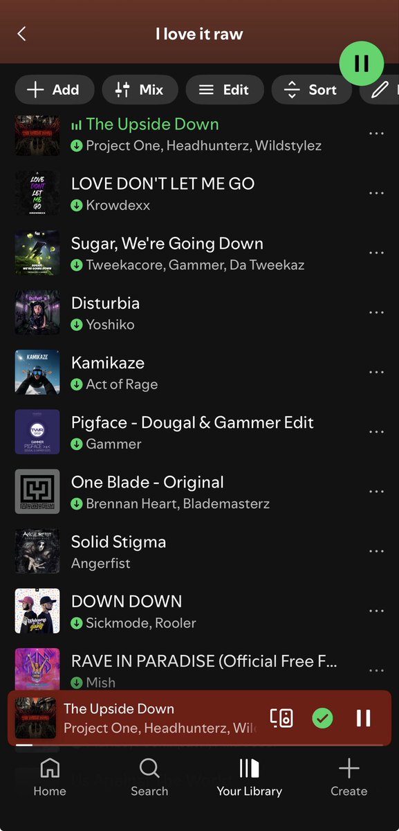 weepycha's tweet photo. what I look like vs what I listen to https://t.co/BFPAsaO4SS