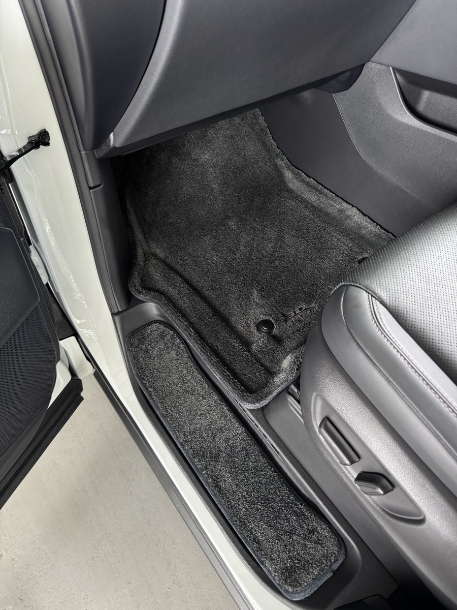 3d_mats's tweet photo. Elevate your Toyota Alphard AH40's interior with our 3D PREMIUM Car Mat in Dark Grey!  Protect your ride while enhancing its elegance. Say goodbye to dirt and hello to luxury underfoot! Upgrade today! 

Shop Now at https://t.co/Z4DFJxpXr3

#ToyotaAlphard #CarMats #LuxuryMPV https://t.co/RKlUtRRIEe