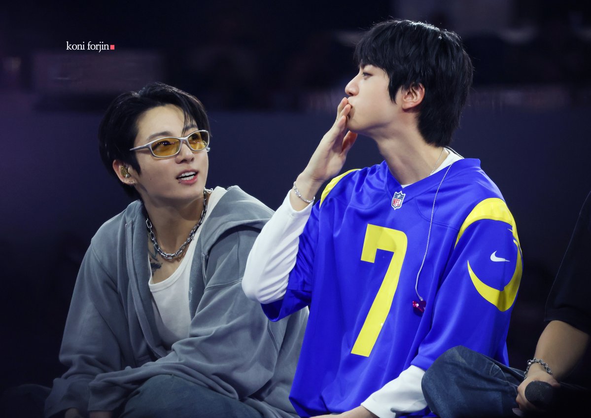 btsforever1207's tweet photo. 260902 BTS ARIRANG LA HD    

#BTS_WORLDTOUR_ARIRANG_LA #방탄소년단진 #JIN #진 #BTS_WORLDTOUR_ARIRANG https://t.co/aUWWLP9X8s