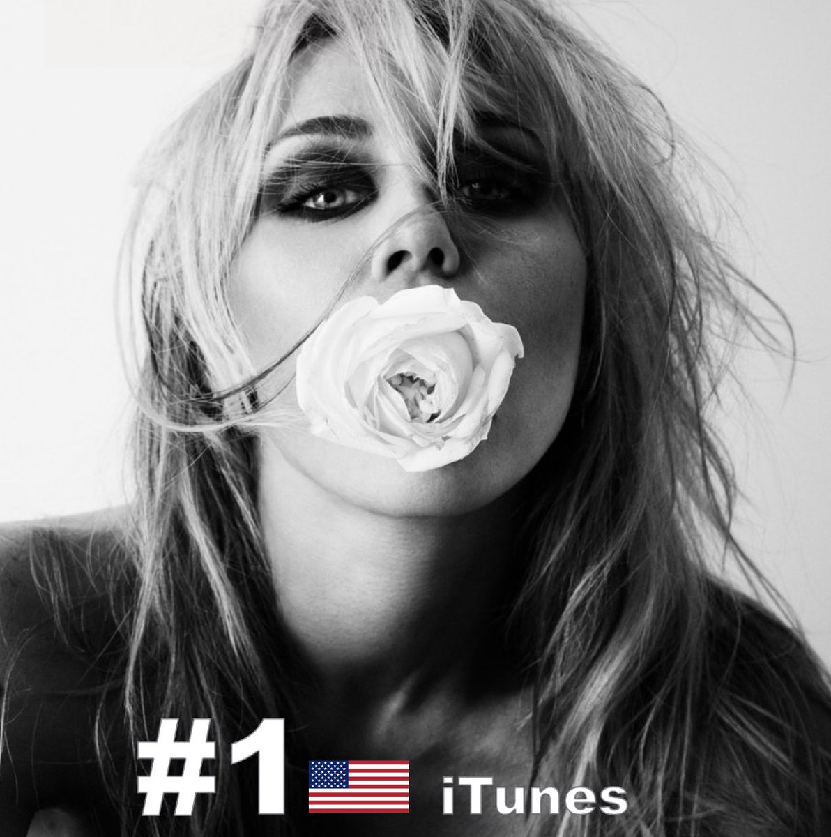 WORLDMUSICAWARD's tweet photo. #Miley's "Bass Persuades" is #1 on US iTunes! 💪👸🆕🎶💥1⃣🇺🇸🎵👑❤️‍🔥

STREAM: https://t.co/KMNljH2AwB

#BassPersuades
@miley https://t.co/W0NpLwQ5xb