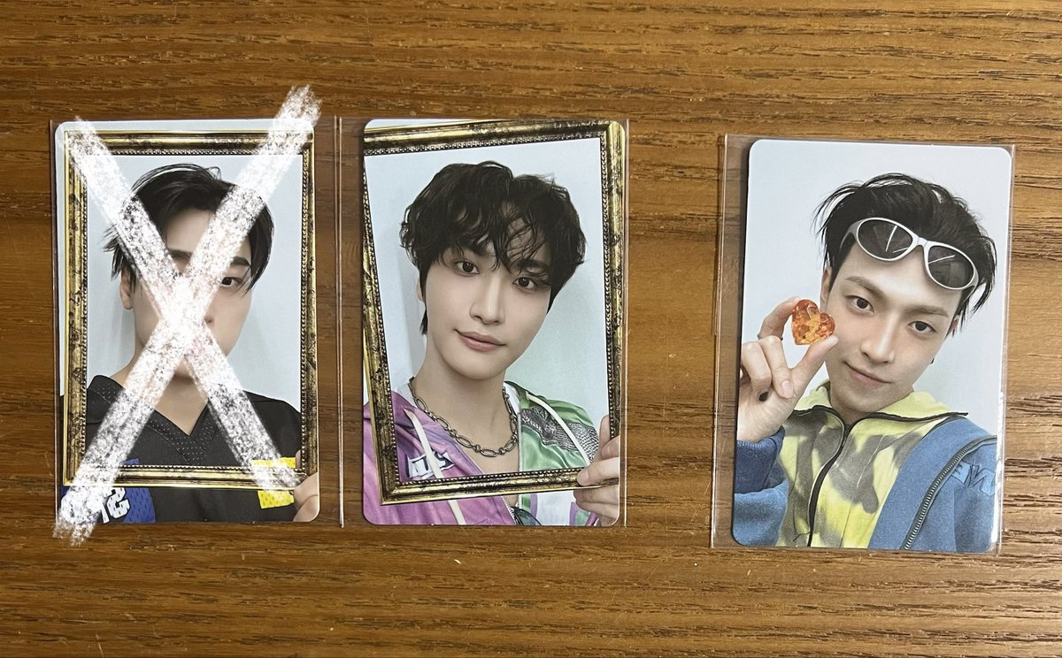 atz0206's tweet photo. ANITEEZ IN COLOR  ATEEZ  トレカ　購入特典　ラントレ　交換

譲　1.2枚目

求　3枚目(青枠)

＊郵送にて交換📮
＊同種同士での交換のみ https://t.co/hZGXQnuC1E