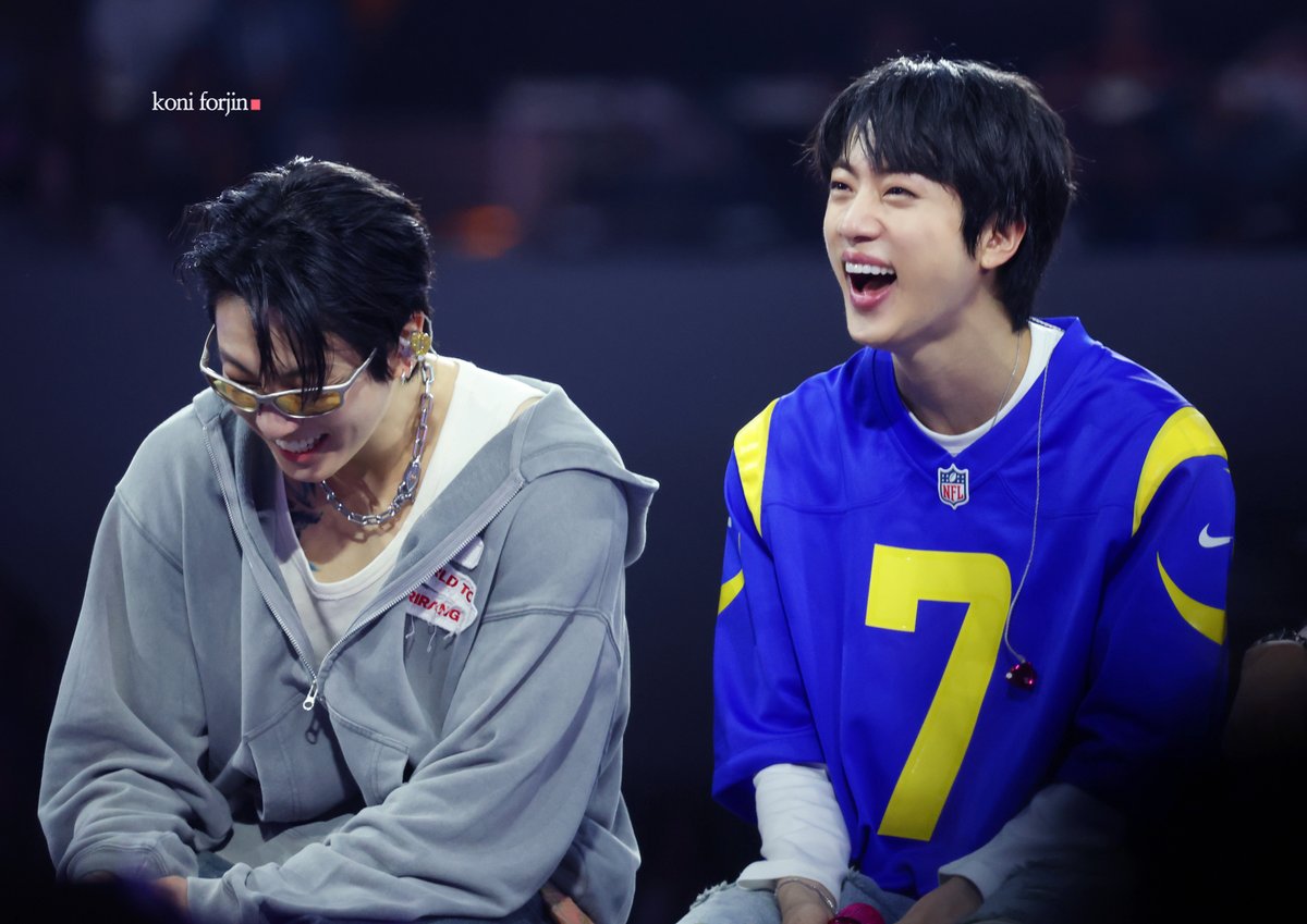 btsforever1207's tweet photo. 260902 BTS ARIRANG LA HD    

#BTS_WORLDTOUR_ARIRANG_LA #방탄소년단진 #JIN #진 #BTS_WORLDTOUR_ARIRANG https://t.co/aUWWLP9X8s