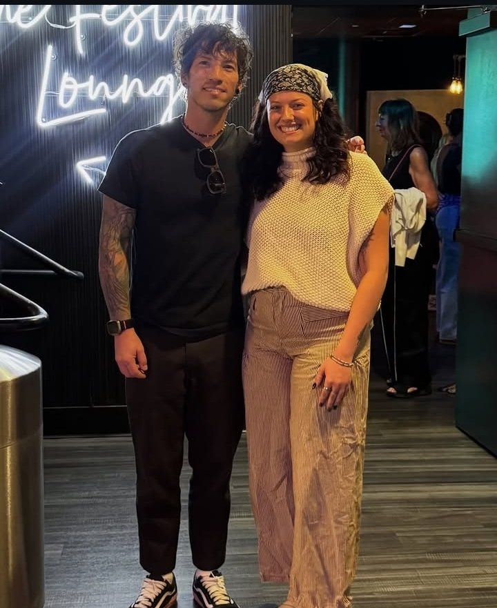 reecemallon3348's tweet photo. ! NEW IMAGES! of josh and debby at last night's Premier of The Sun Never Sets meeting fans! (@starrswillfade and @holding0nt0you on twitter, @danicaschueck on Instagram )  #twentyonepilots #joshdun #debbyryan #twentyonepilotsfan https://t.co/n36c02xcPi
