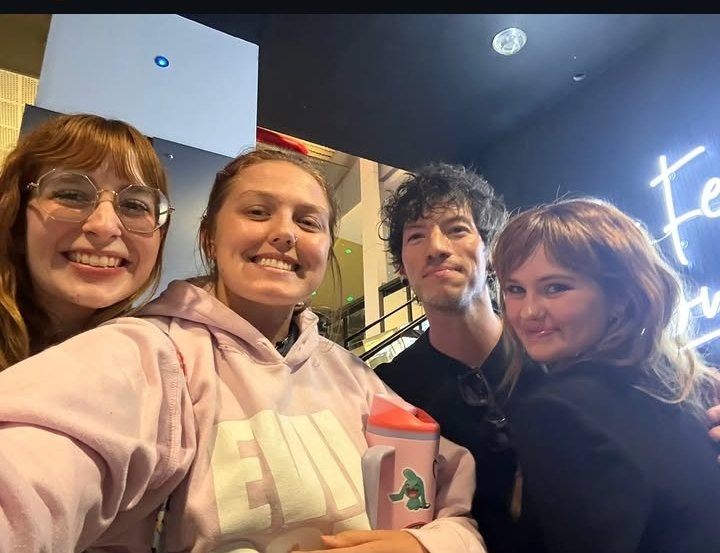 reecemallon3348's tweet photo. ! NEW IMAGES! of josh and debby at last night's Premier of The Sun Never Sets meeting fans! (@starrswillfade and @holding0nt0you on twitter, @danicaschueck on Instagram )  #twentyonepilots #joshdun #debbyryan #twentyonepilotsfan https://t.co/n36c02xcPi