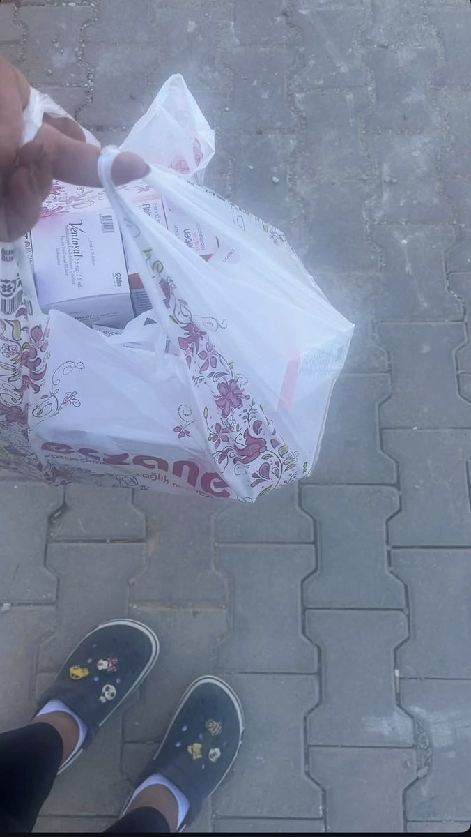 esmacaliisan's tweet photo. Aldığım nefese bile para verirken… https://t.co/GdM62EzkO1