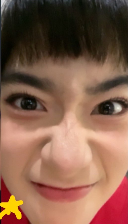 khananihh's tweet photo. someone's trying to unlock my phone https://t.co/AgQkKiX7K4