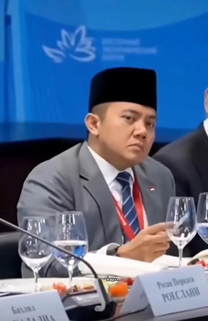bismillahyuk_'s tweet photo. Satu kata untuk "Delegasi Indonesia" ketika ada di Rusia kemarin:

"MEMALUKAN"

#ALLEYESONINDONESIA https://t.co/5SJ4WTl5n0