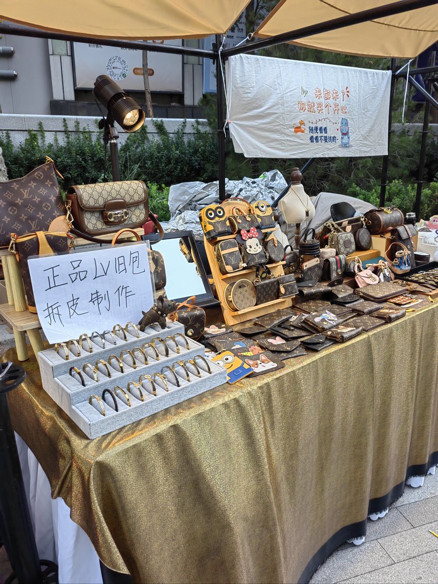 twilz345278's tweet photo. Join our community garage sale this Sat 9AM-1PM at Central Park! Clear clutter, meet neighbors, grab great deals https://t.co/v47AeU8xy7