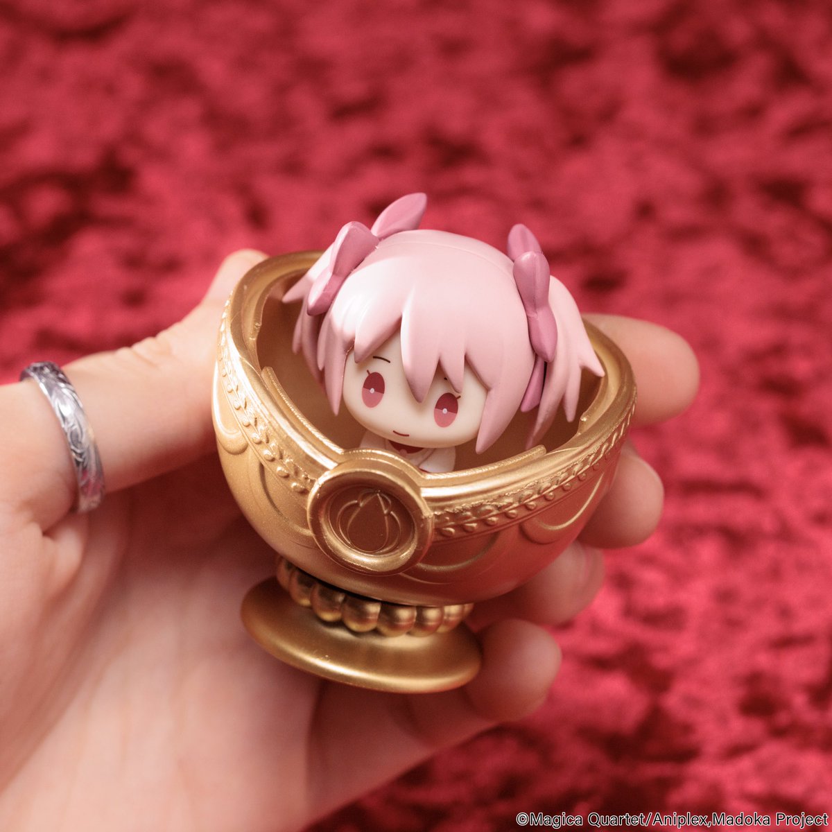 japancapsuletoy's tweet photo. 【魔法少女まどか マギカ ソウルジェムマルチケース＆魔法少女まどか マギカ ペたっとねじまきますこっと】
9月下旬に再販。 https://t.co/PBmNNeN3VR