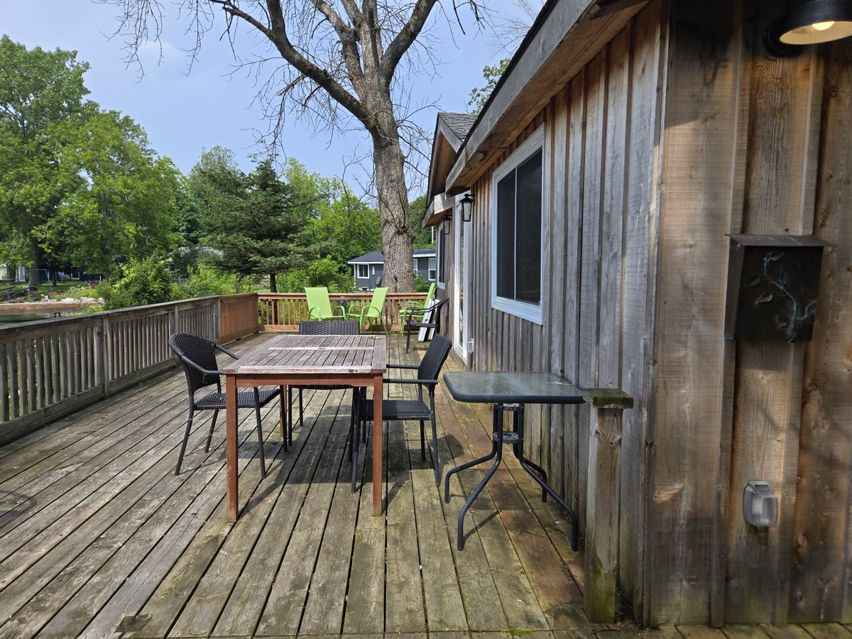 Sher417's tweet photo. Cottage on the St. Lawrence near Kingston on Wolfe Island (FREE ferry ride!), priced to SELL! One acre lot. Sandy beach. A gorgeous getaway! MLS X13159526. $399,900! Contact me for more details! https://t.co/XPBIfNJRcR #cottageforsale #stlawrenceriver #wolfeisland https://t.co/8VS8YoKAnB