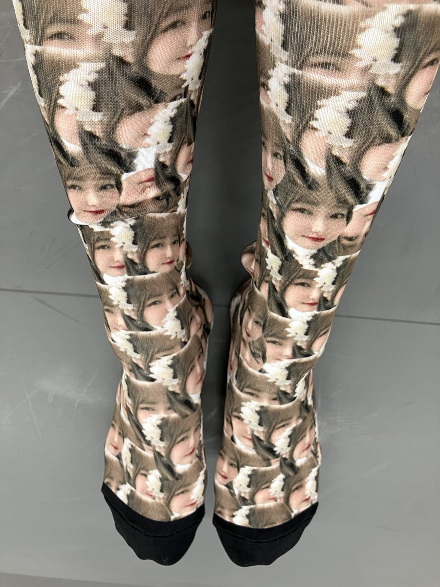 YamaguchiRikako's tweet photo. 叔母さんが、主演おめでとう！ってプレゼンしてくれた、レッスン用の靴下❣️

どうかしてる。 https://t.co/9I2SGiVy5s