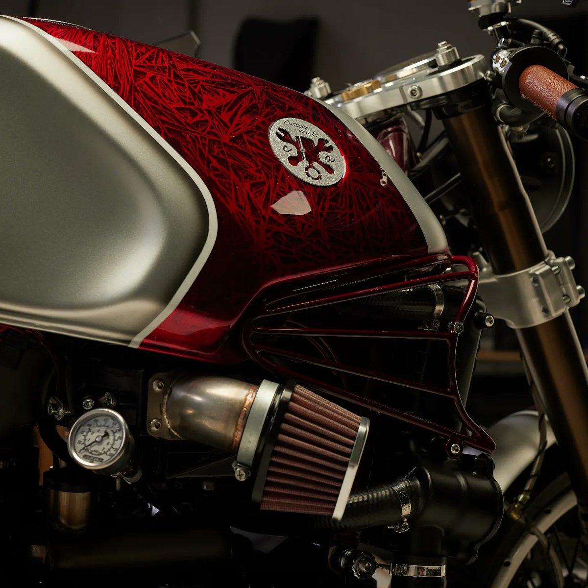 LeoraAlmstlucl's tweet photo. BMW K100 café racer https://t.co/47UUOeZzMG