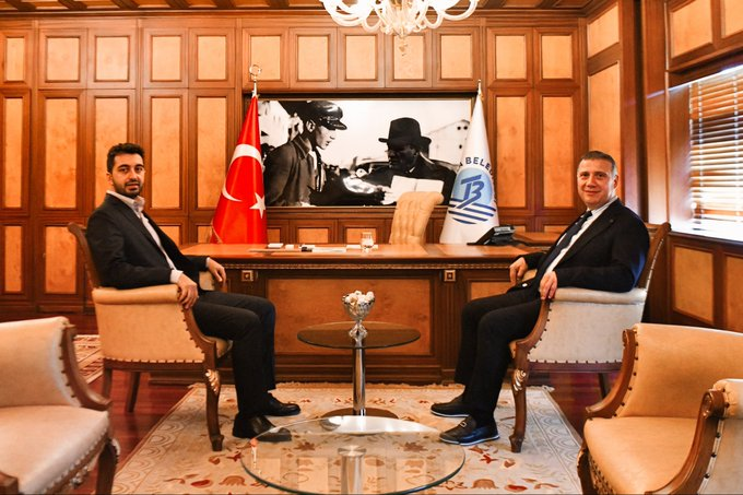 Gndgdu06's tweet photo. @mmbozkurtt40 sayın devlet yetkilileri devletin kaymakamına hakaret ediyor @TC_icisleri @iletisim @Akingurlek_ https://t.co/xfChDDMeuI