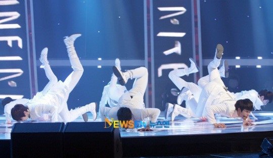 charmi_10tte's tweet photo. 전민재 인피니트 들어가면 이제 누가 롯데 유격수 해주냐 https://t.co/54JqlJQhep