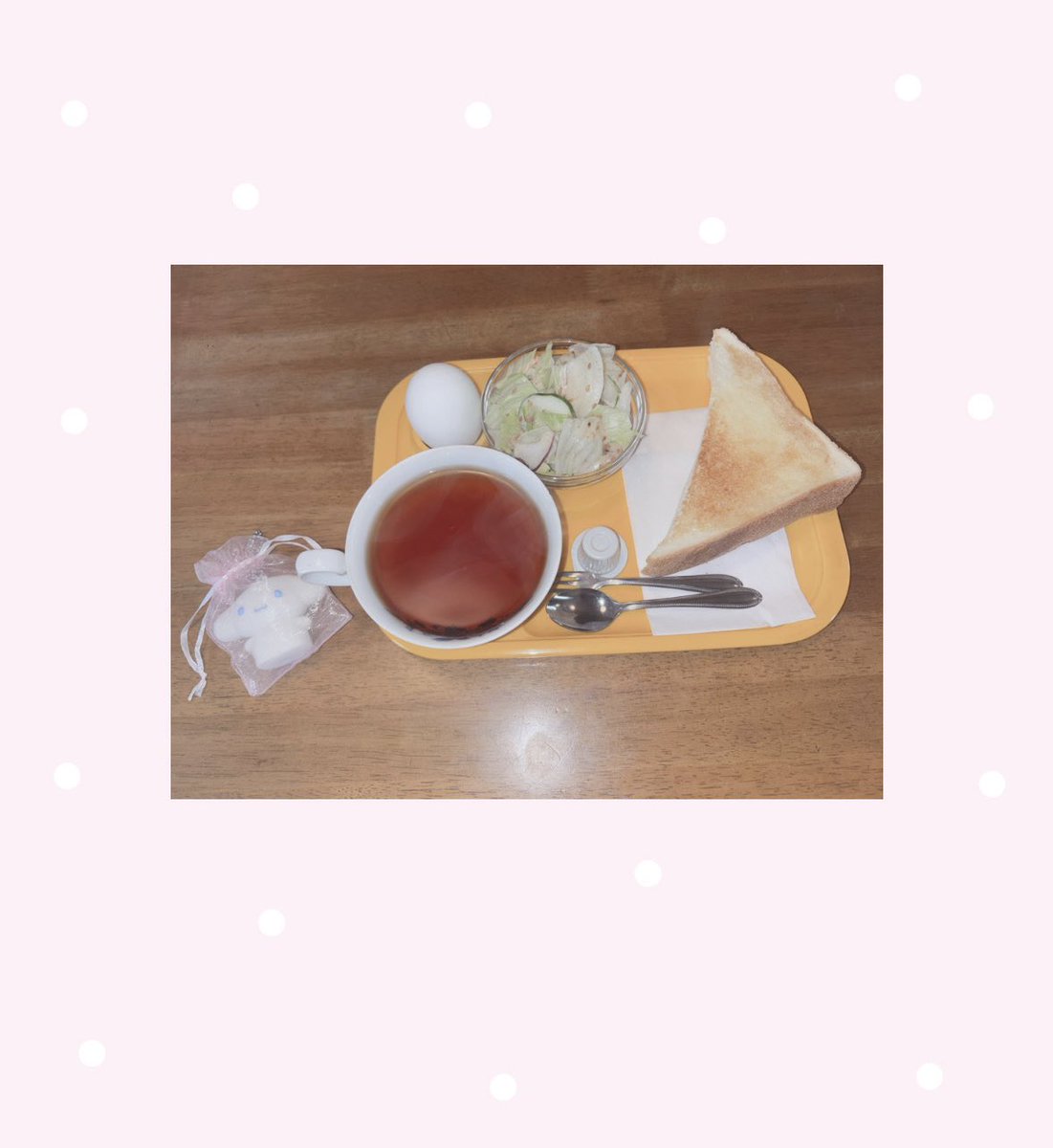 HeartbreakInkya's tweet photo. はやおき(当社比)して、雨の中、茶店へ。

お紅茶しつれいしたら、モーニングついてきて、うれC！！

モーニング450円で、なんとランチでも450円らしく、今日のランチは、えんびふらいらしかった！ランチもお得だよ！って教えてくれて、ウッシッシ♬

今度はぜひ、ランチの方をしつれいしたいなあ〜🌷 https://t.co/Zn8dGkmDtj