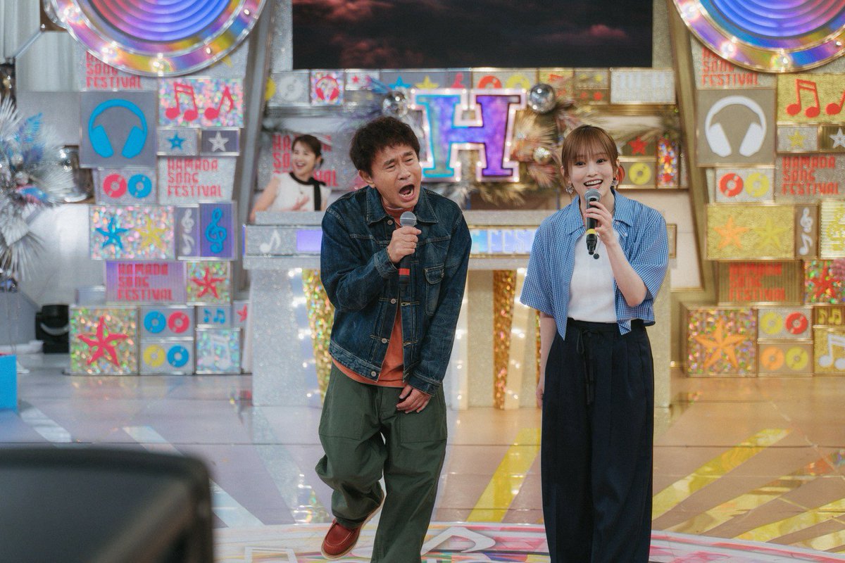 6En74njv0lfKfVM's tweet photo. 【有線ポスト】

本日の #彩みくじ  大吉😆「蛍」を含む計18曲を心を込めて街中へお届け中です📡

#山本彩

蛍✕5回
刹夏✕5回
ラズベリーサマー✕８回

 祖母の胃ろうしながら観てた。終始楽しそうで、練習中のアカペラまで聴けて❤️ 彩ちゃんの素敵な歌声が沢山の人に届いて嬉しいね😆
#ハマダ歌謡祭 https://t.co/11X8hAUD8T