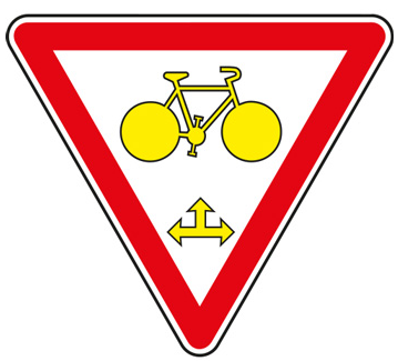 Manouelws's tweet photo. @olflo30 @AlTi5 Les cyclistes utilisent la 2ème et ce n'est pas toujours une infraction. https://t.co/f57UH1Mg0A