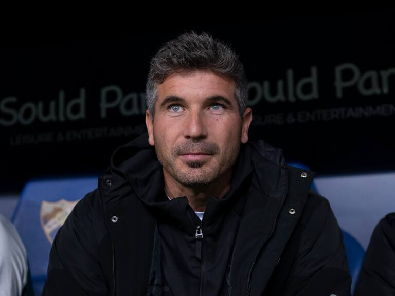 DvdPicon's tweet photo. 🗣️ Funes, en la rueda de prensa previa al Málaga-Levante:

"En este tiempo llevo escuchando que somos los últimos en un montón de cosas. A ver si escucho también que, cuando venimos a La Rosaleda, es una de las primeras en Primera División, quizás no solamente en número, sino en cómo vive los partidos.

Igual que se habla de muchas cosas en las que somos últimos, a ver si hablamos de lo que somos primeros"