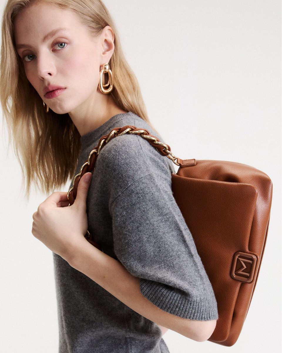 BreeCorverw7's tweet photo. Soft, structured, and comfortable to wear, a Marella bag adds a touch of elegance to everyday looks. https://t.co/E1bEQXc4sK