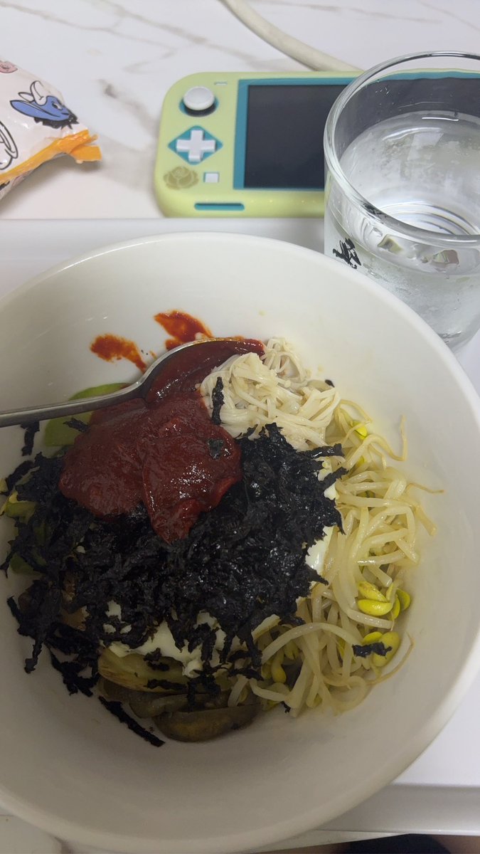 m1le04's tweet photo. 骨切り前最後のご飯もエリーさんが😭🤍🤍🤍
ビビンバ、うみゃすぎる！😭😭😭😭😭😭😭😭😭😭エリーさんのご飯本当に美味しい😭😭😭😭😭😭😭幸せ😭😭😭 https://t.co/TTwxrIz0ra