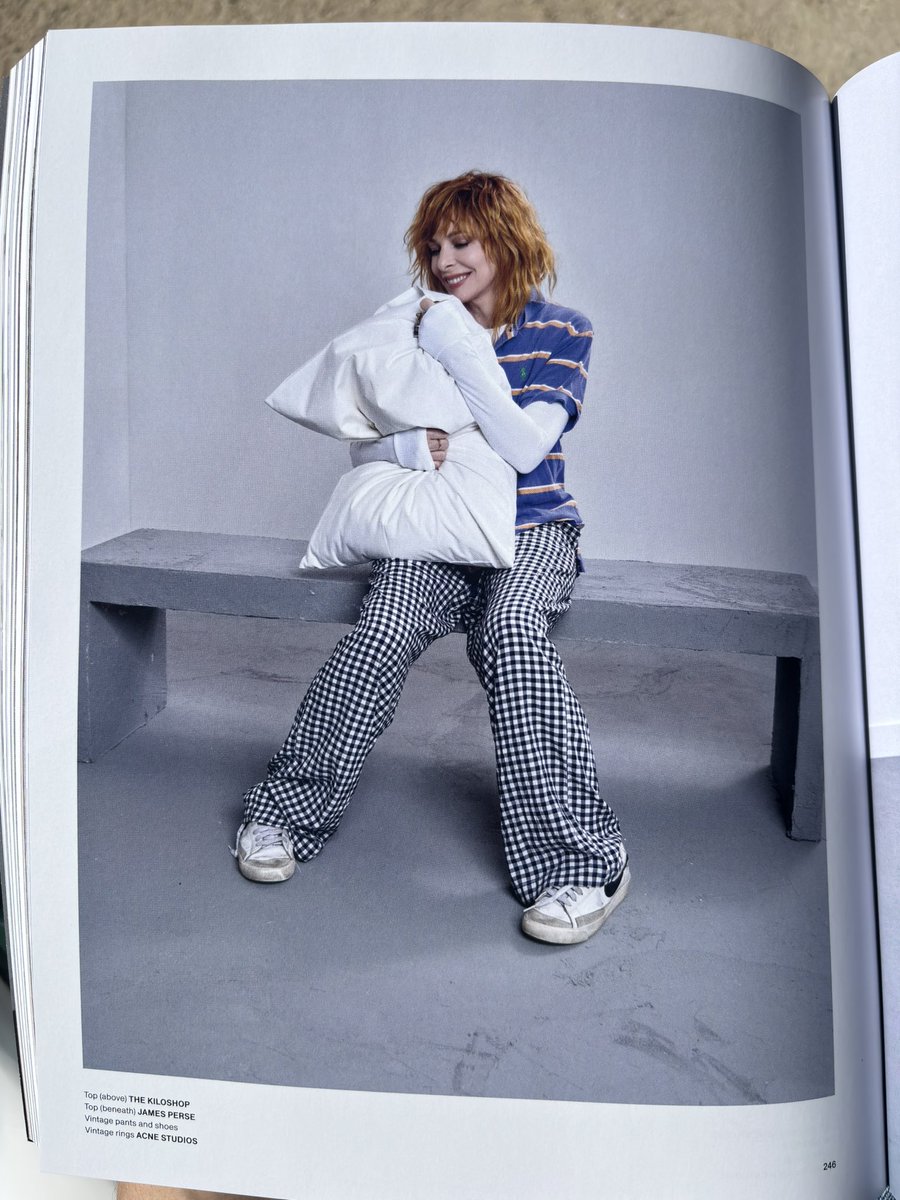 NVMRRX's tweet photo. Mylène Farmer / Shadow Play 10
Elle est magnifique 🥹🫶
(je peux pas faire de scan, mais si vous voulez voir les photos : https://t.co/54afOwmtJQ) https://t.co/Z7k8VOtmvp