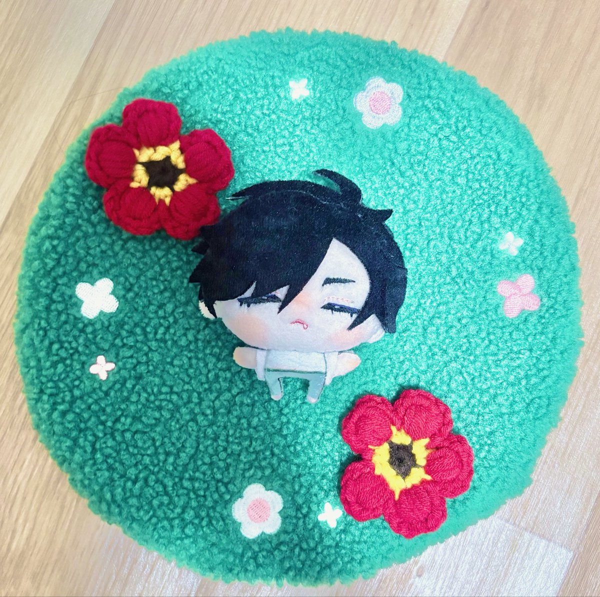 Haruhi_inJP's tweet photo. 睏睏娃完成✅（稿是笛畫的花花是笛媽媽織的👶） https://t.co/4IOjnSlVXz