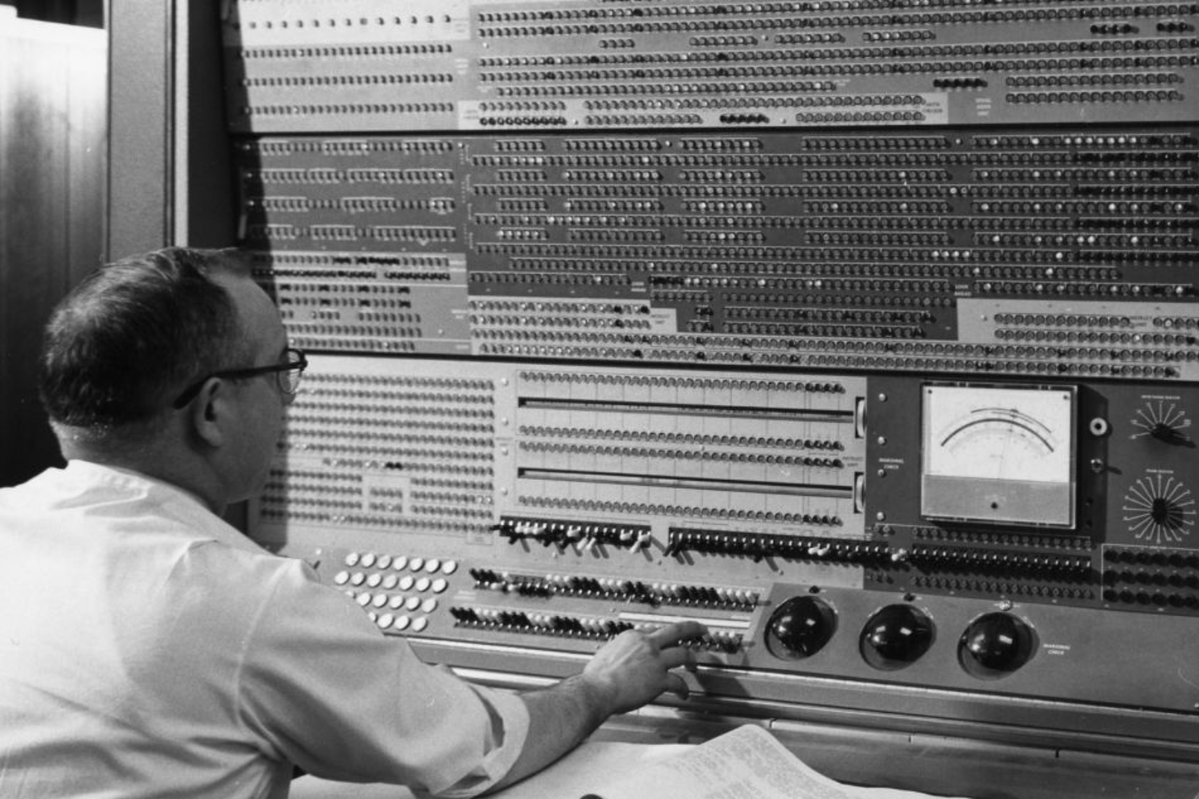WeAreRSGroup's tweet photo. ON THIS DAY | In 1980, The last IBM 7030 mainframe computer, AKA STRETCH, was decommissioned at Brigham Young University.

#OTD #OnThisDay #IBM #STRETCH https://t.co/2jtGF1UNXX