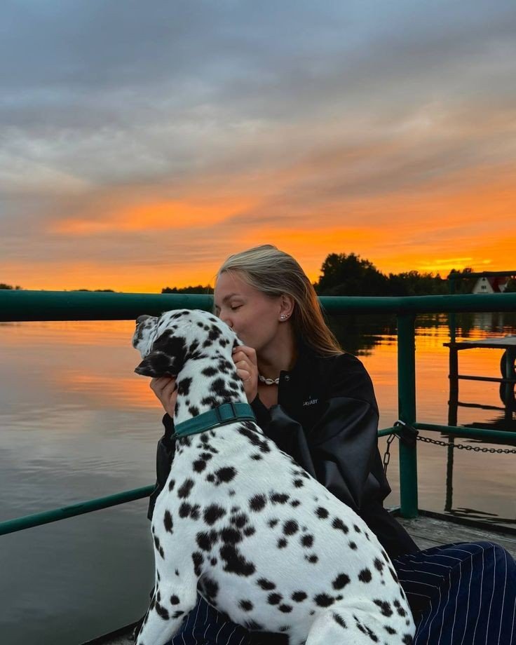 Amandasluttz's tweet photo. https://t.co/qHF3mxLw2I

Vibing with my dogs on Friday hits different 🐾✨
Best feeling ever
Come join the fun 😍
Subscribe now 🔥 https://t.co/DtnZ2u7ETl
