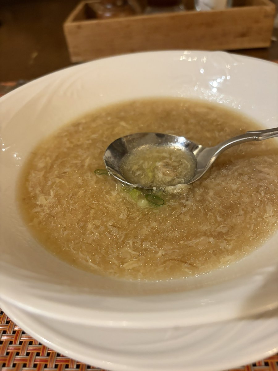tabiaruki_117's tweet photo. 一人旅始めてから、食事付きでコース料理は初めてかもしれない https://t.co/FcgXI5ipCk