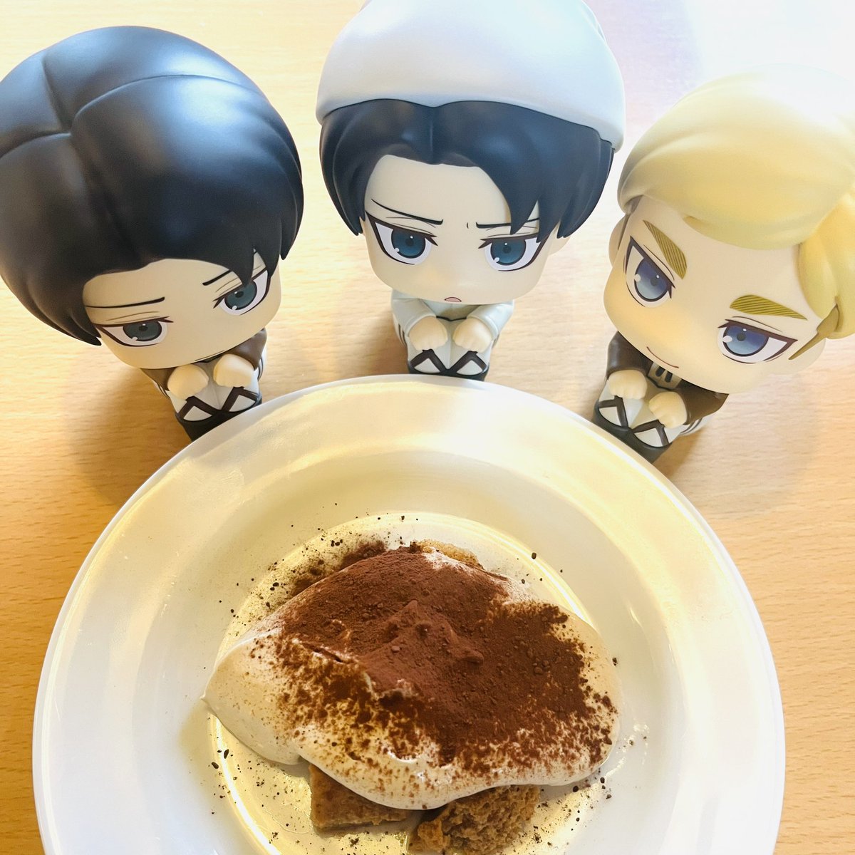 Oribelanet's tweet photo. あはぁー🤤#ジョイフル 行ってまたいろいろ食べてきた。

推しに見守られながら食べるのしあわせ。

禰󠄀豆子の天真爛漫糖菓子パフェがめちゃウマで多分体感30秒で食べ終わった。

全部美味しい😋 https://t.co/C10QtXEKKG