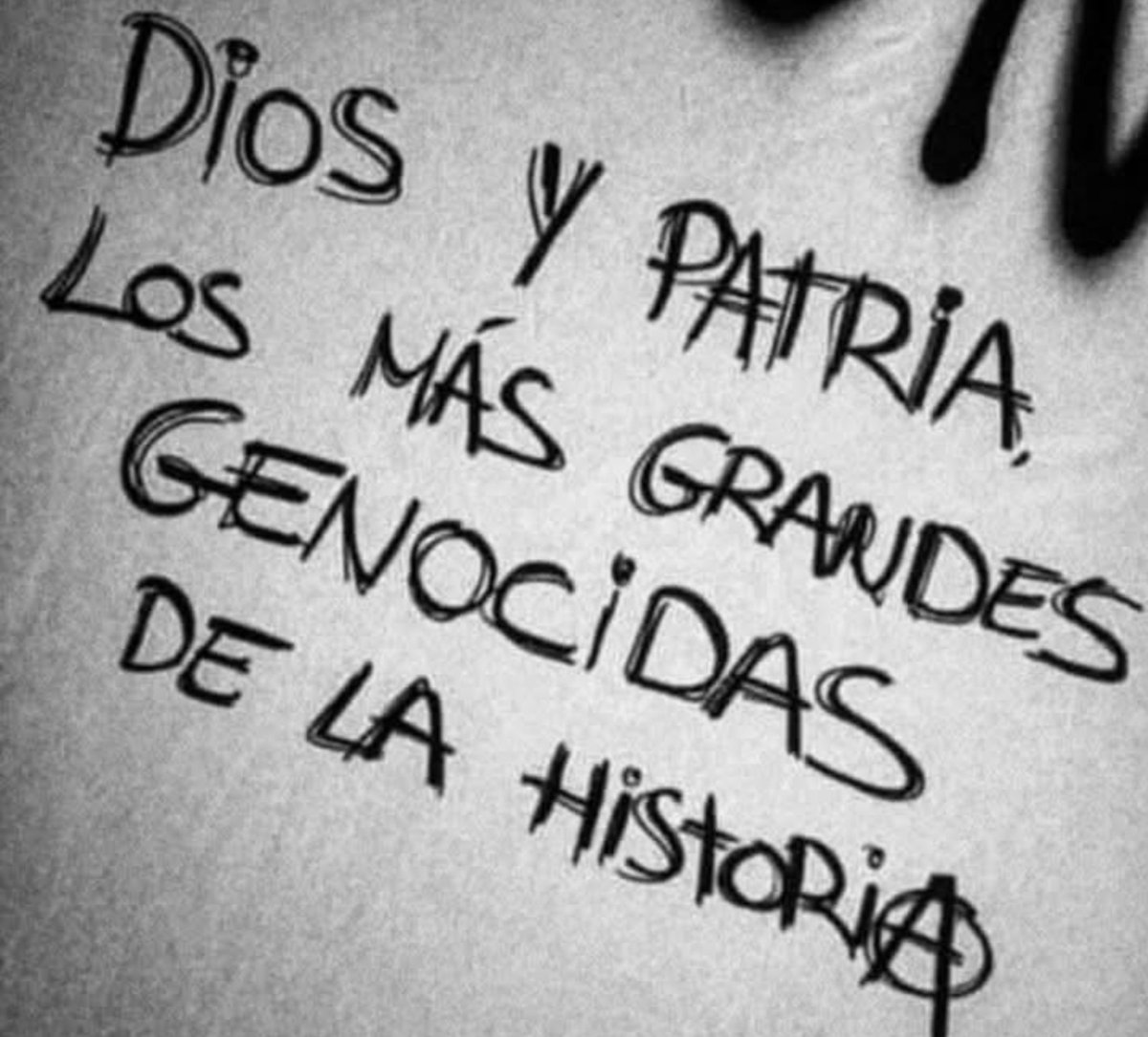 DeLaCuenca__'s tweet photo. La patria es el disfraz
con el que se viste el verdugo. https://t.co/Bziny4UoMz