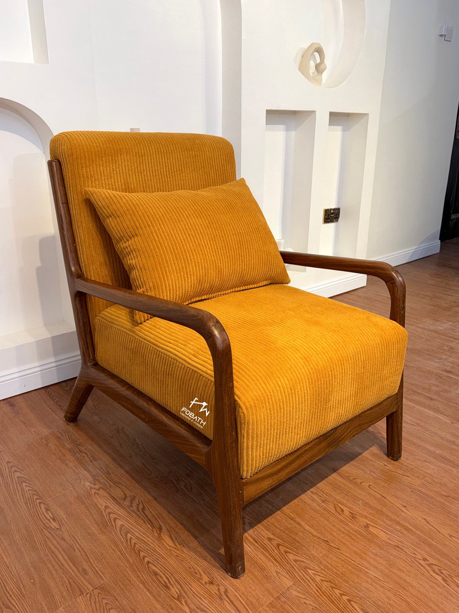 OTUNBA_TIZ's tweet photo. An amazing client reached out to me about opening his photography/podcast studio and he needed Fobath furniture in it, I told him “say less, I got you”. https://t.co/dbevSXH4dO