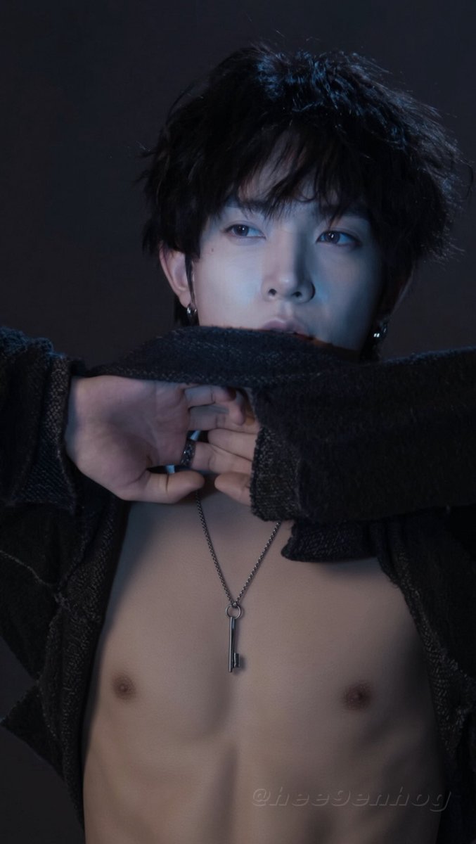 Hee9enhog's tweet photo. Maybe you like this sort better.
#nsfwtwt #evan #heeseung #희승 https://t.co/mEMyE3cfm8