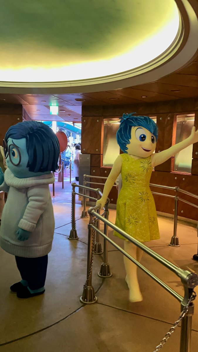 s_shirocyan's tweet photo. 激混みアクアトピアにヨロコビ・カナシミ乱入😂😂 https://t.co/QHf459G0Jk