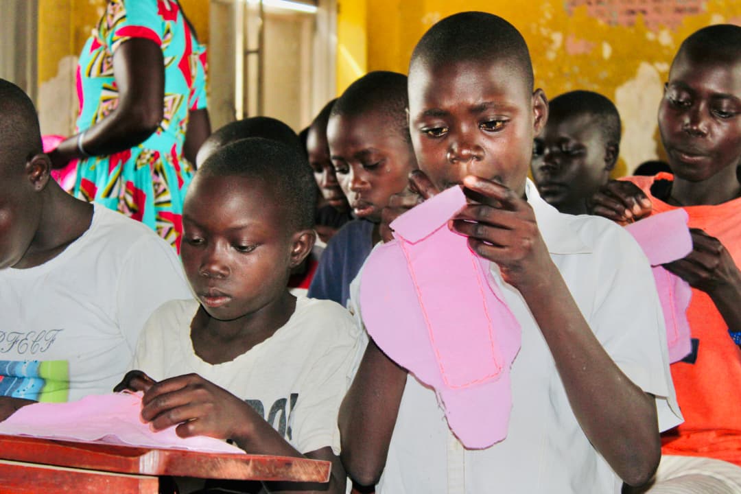 Elecu2022's tweet photo. On #WorldSexualHealthDay,ELECU highlights the importance of menstrual health in keeping girls in school.
Through the #ECHORISE project, ELECU trained 3,178 girls in Rhino Camp to make and use reusable sanitary pads.
@usdc3 @YARIDUganda @savechildrenug https://t.co/3brN4Rslvw