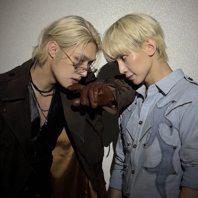 YeosangBR's tweet photo. 💌 • #도베르만_TALK • 04.09.26 

#YEOSANG comentou que se tivesse que escolher 1 pessoa para imitar seria o #MINGI e explicou que é apegado a ele 🥺❤️ https://t.co/IoBSoTZQ5b