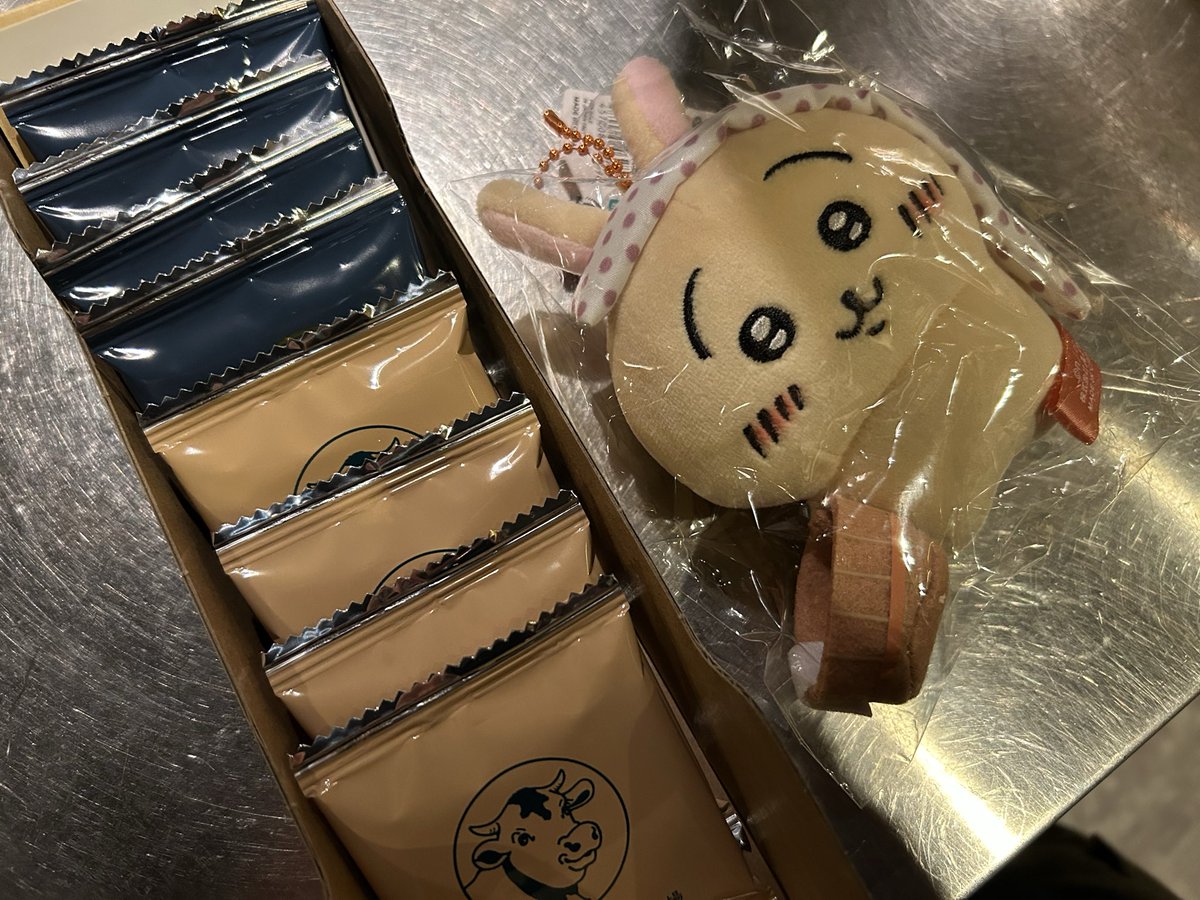 alif_cafe's tweet photo. アリフオープン！

お土産ありがとうございます🌟

17:00〜26:00
しゅん🦥
りな🐰(21:00〜) https://t.co/dVbwcHUx1W