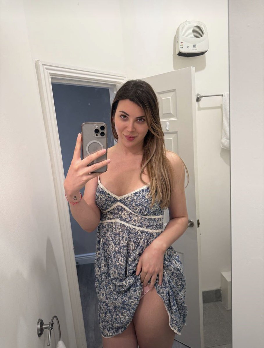 SAANNSE's tweet photo. #ladyboy_bahrain
#ladyboy_manama
#ladyboy_juffair
🍒🌹🐦‍🔥 https://t.co/W4Nu5da2sa
