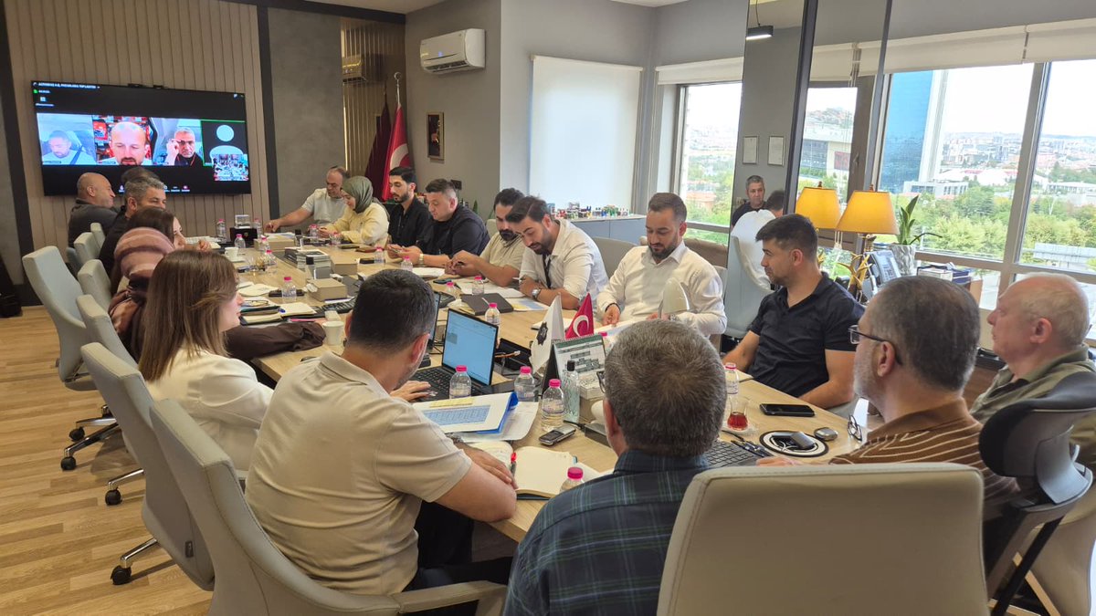 Altunbas_As's tweet photo. Ağustos Ayı Genel Değerlendirme Toplantımız, Yönetim Kurulu Başkanımız @FatihAltunbash  yönetiminde merkez ofisimizde gerçekleştirildi.
📈
Our August General Assessment Meeting was held at our head office, chaired by our Chairman of the Board, Fatih Altunbas.

#altunbasas https://t.co/zD9CxCJOvp