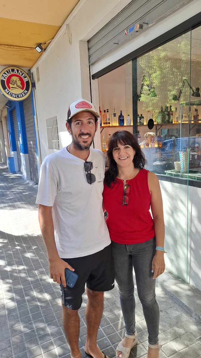 navi2004vcf's tweet photo. ¿Por qué me tengo que cruzar con el capitán @DaniParejo en el momento que más hundida estoy?😫 Está libre...por favor, que vuelva 🙏
Aunque desde dentro no te quieran estos indeseables q han matado nuestro @valenciacf ,el valencianismo te quiere. No lo olvides nunca, capitán.🦇💔 https://t.co/QSyzZjJjVo