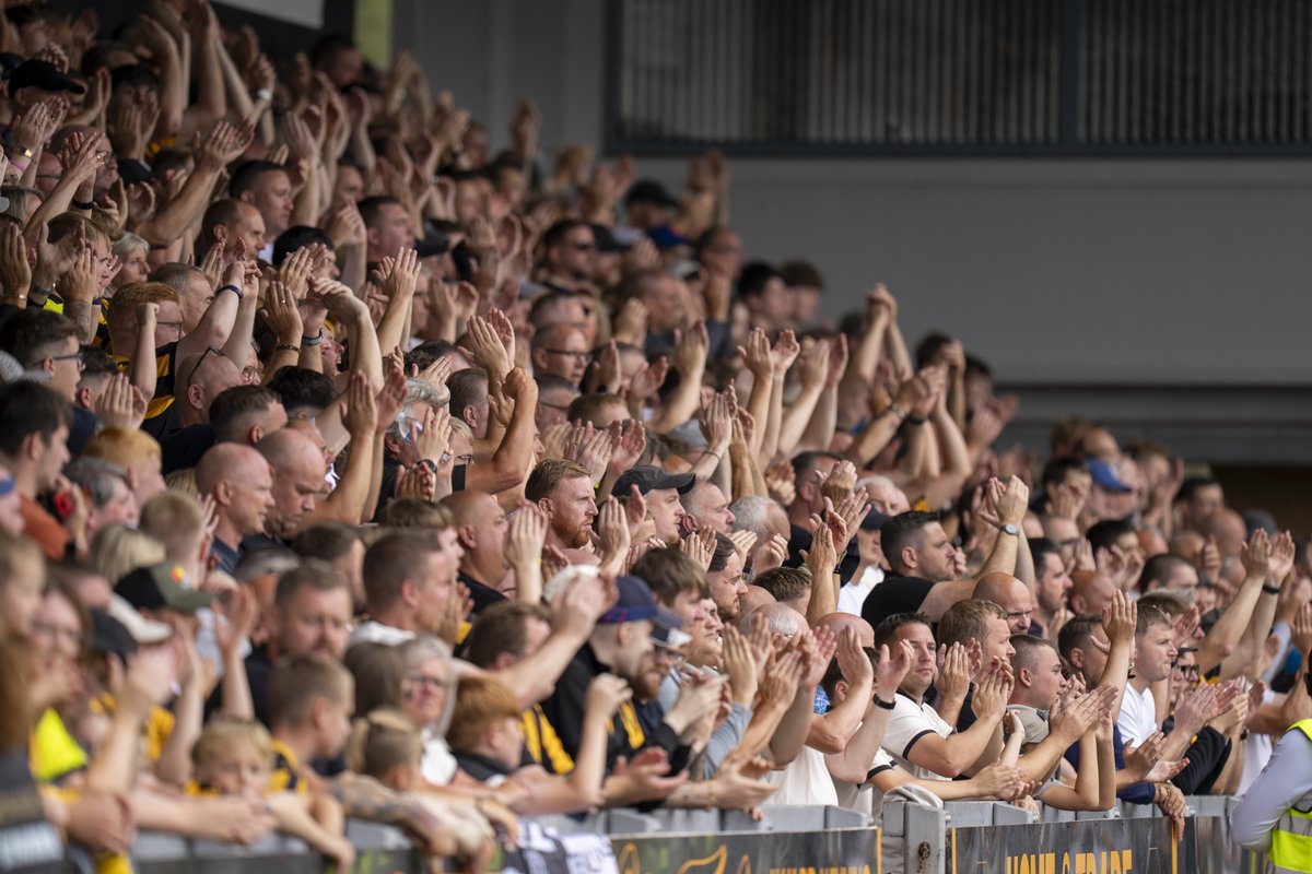 OfficialPVFC's tweet photo. More than 1,200 tickets for tomorrow's match against Salford City have been sold, with just over 100 remaining - incredible support once again, Valiants! 👏

Get yours here and join us at the AIG Stadium 👉 https://t.co/32ZF0TriLq

#PVFC https://t.co/0assSe09we