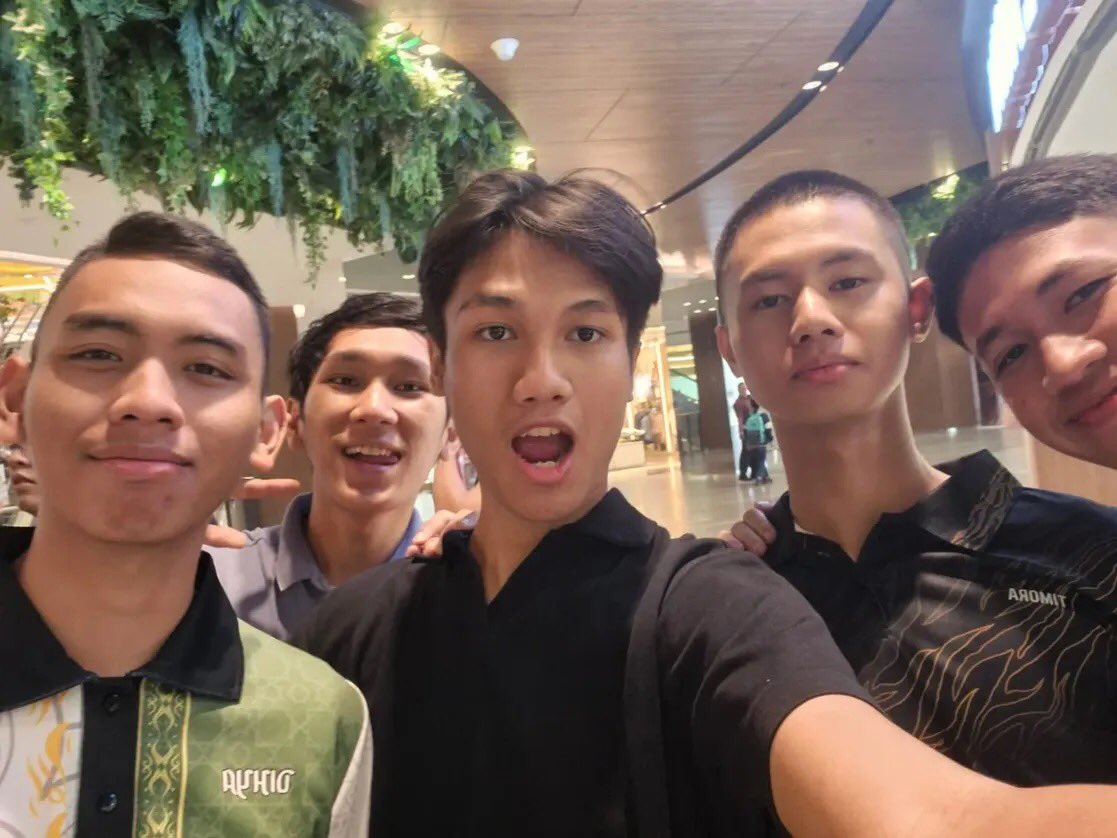 farahdibaa__'s tweet photo. Anak rohis CoC 3 
Dihya, Bunayya, Aan, Kafka, Ryan https://t.co/xg1rjDOfIA
