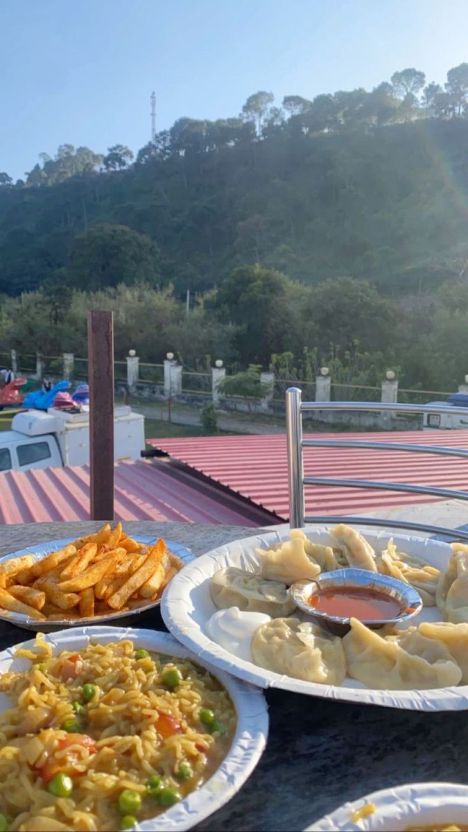 Pooja345_'s tweet photo. Good food, great views, and absolute peace https://t.co/dlPGakTXhC