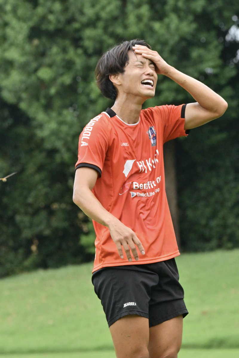 ehime_fc's tweet photo. 📸｜𝙏𝙍𝘼𝙄𝙉𝙄𝙉𝙂 𝙋𝙃𝙊𝙏𝙊
#ehimefc #愛媛FC

明日のお天気は回復傾向…！⛅️
気温も少し涼しくなりそうです...！

7連戦最終戦に向けて、
チームも全員でいい準備をしています💪

皆さま、チケットの購入はお済みですか！？

ℹ️試合情報はこちら
https://t.co/Ybn0u0PdQS

🎫チケットの購入はこちら
https://t.co/J4BBUlNprk

#日野翔太 #竹本雄飛 #舩橋京汰 #斉藤涼優