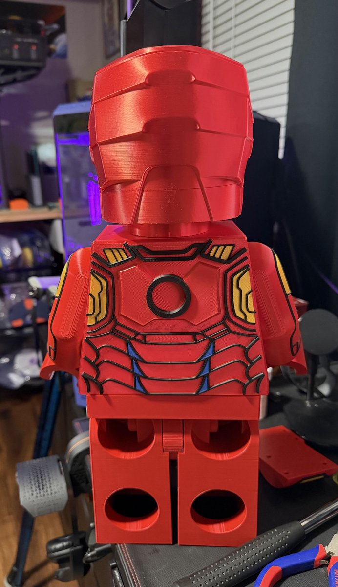CheezyJokester's tweet photo. After several days Lego Ironman is finally done! Standing at around 16” / 40cm tall he looks amazing!  I replaced white areas with silk blue. This is 3D printed parts. https://t.co/Dj0IvHow8K